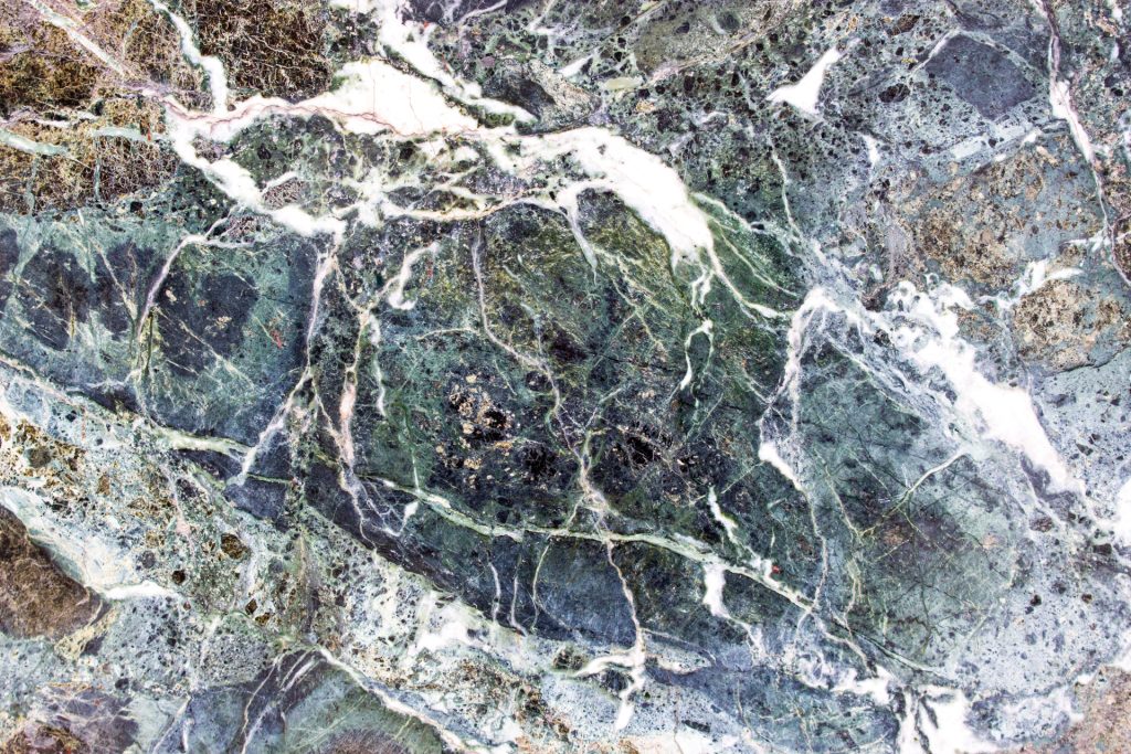 Wunderschöner, grünlicher Marmor-Naturstein